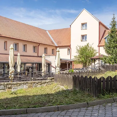 Rustikal Hotel 3*
