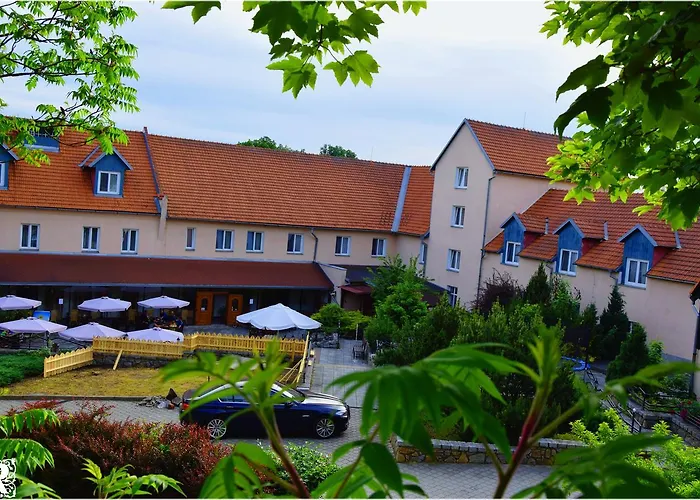 Rustikal Hotel 3*