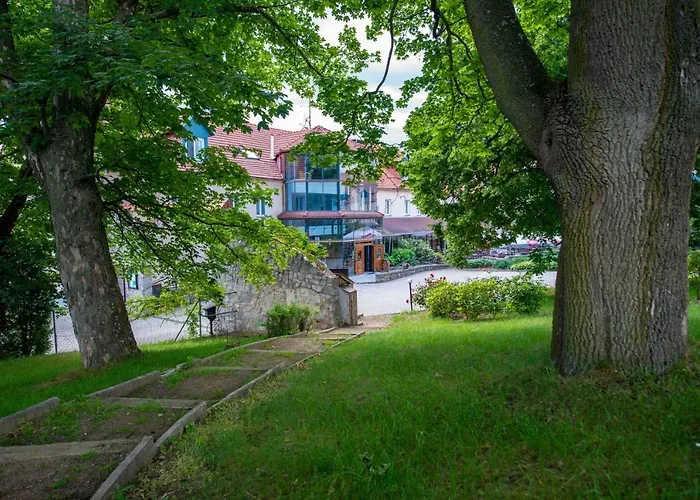 Rustikal 3*